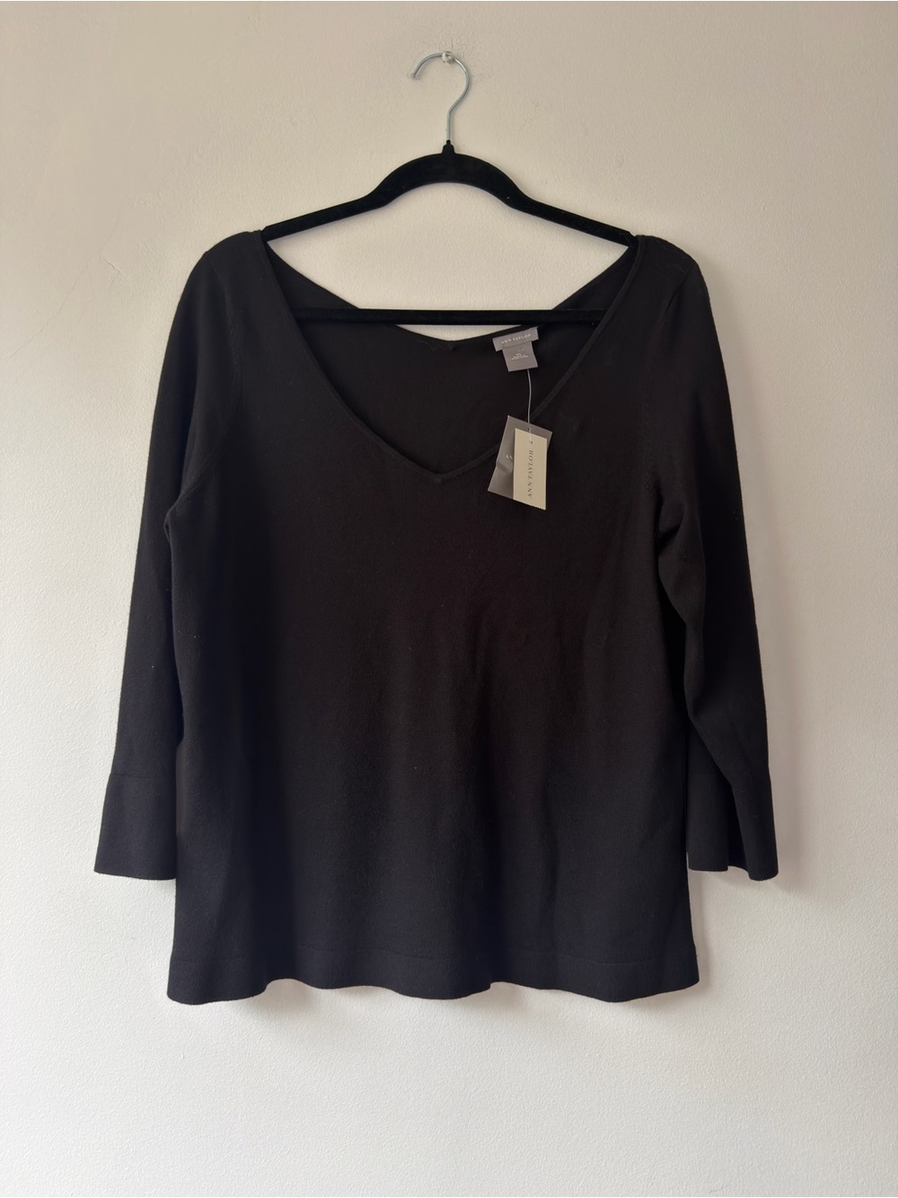 Ann Taylor Black V-Neck Long Sleeve Top